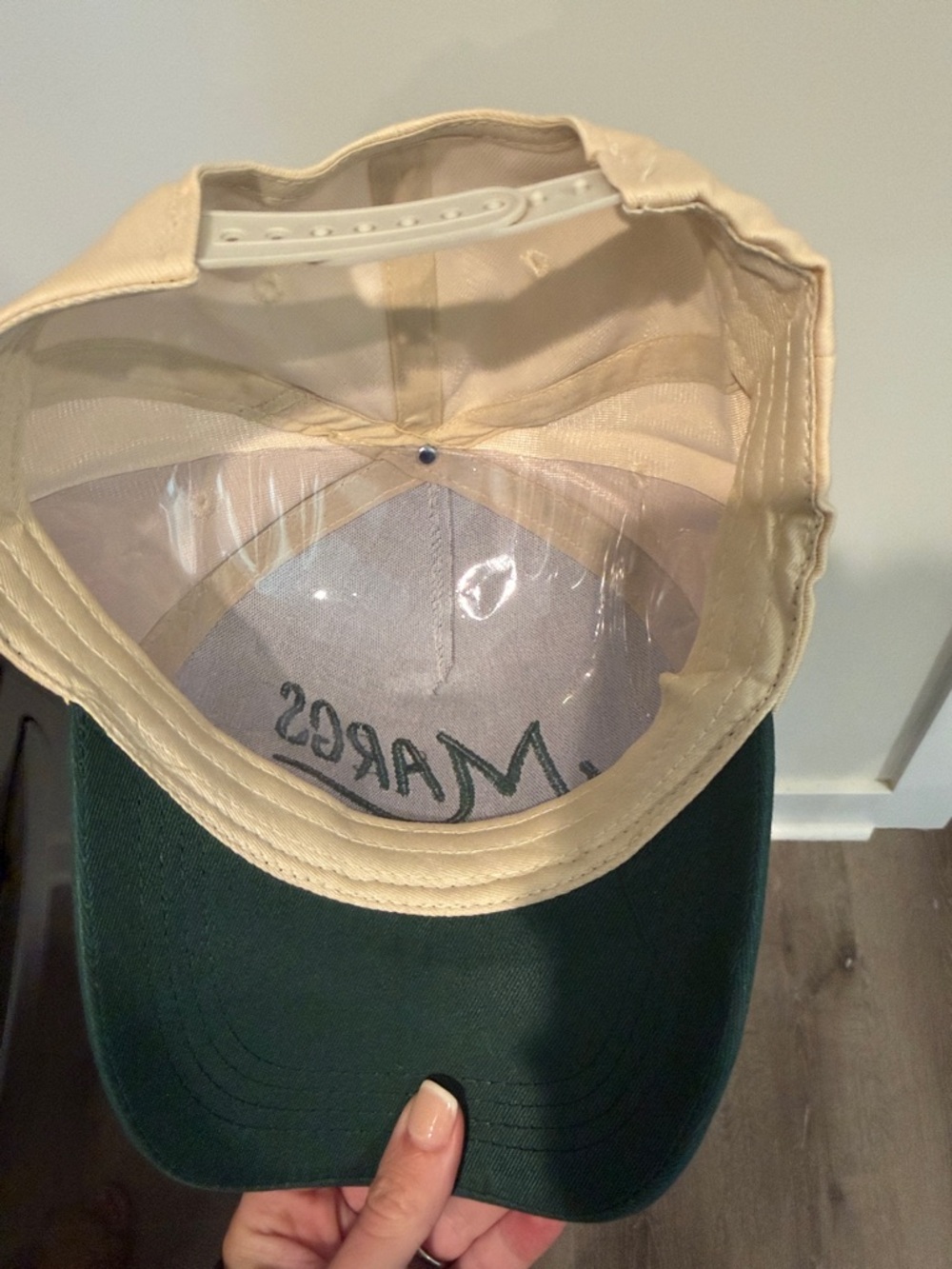 Margs hat - Picture 3 of 3